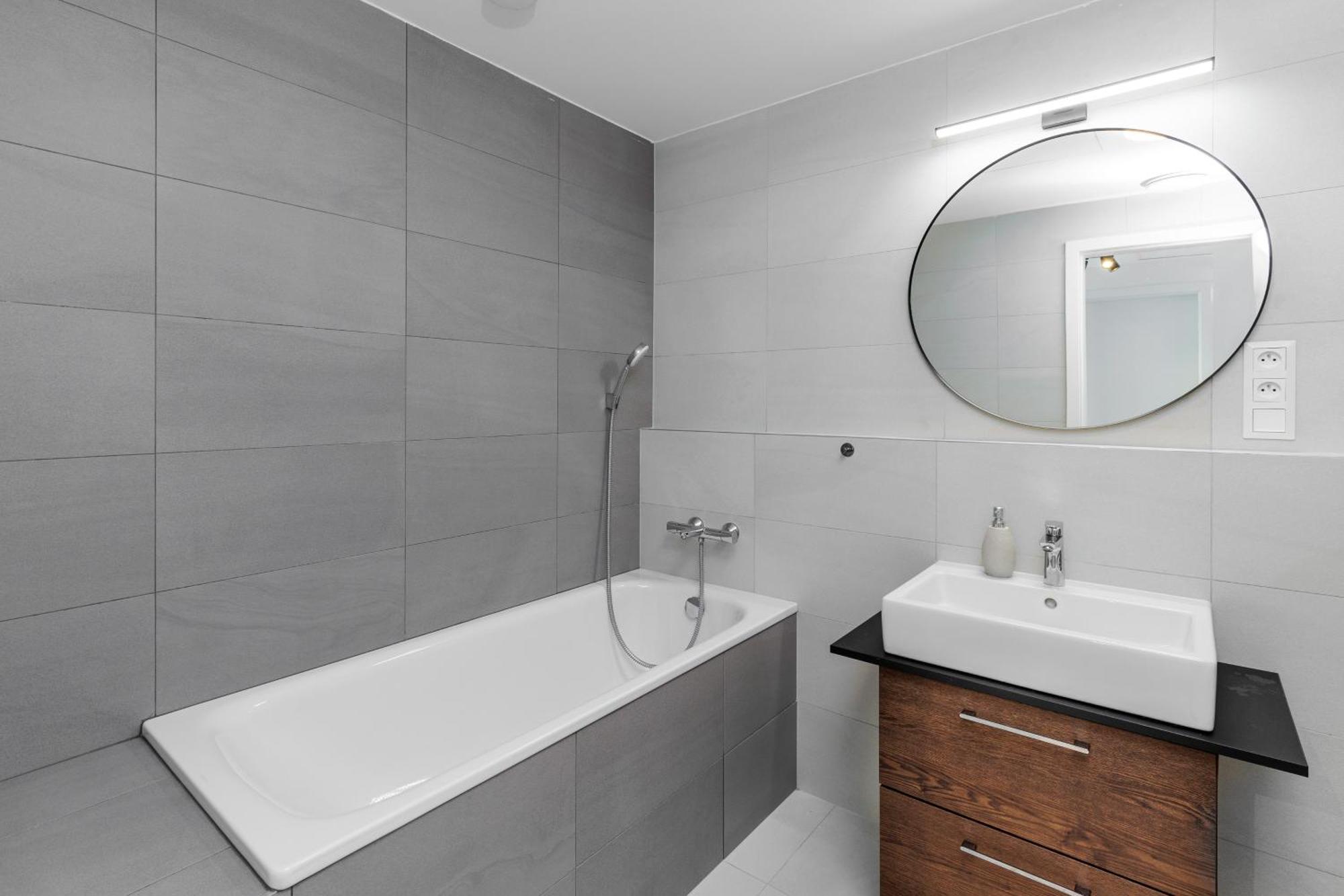 Sky Park 1 - Luxurious #Instaworthy Apartment In Downtown City Center With Included Parking, Best Address In Town Pozsony Kültér fotó