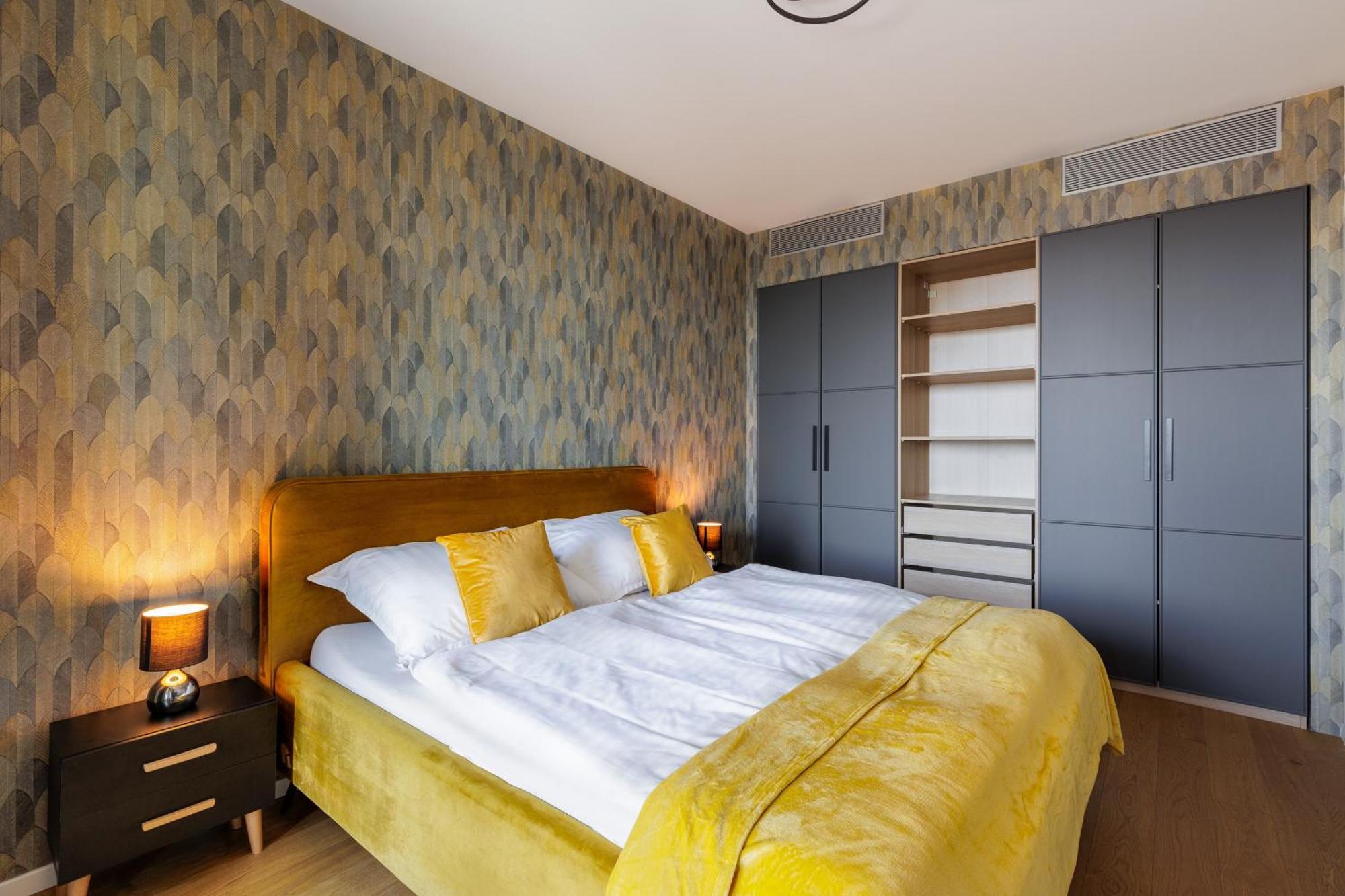 Sky Park 1 - Luxurious #Instaworthy Apartment In Downtown City Center With Included Parking, Best Address In Town Pozsony Kültér fotó